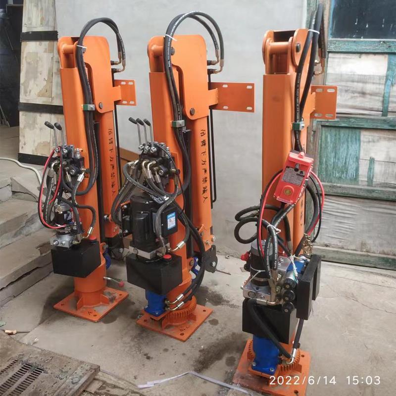 科尔沁区重汽蓝牌随车吊 3.2吨 国六动力强 液压驱动 农用自卸起重机